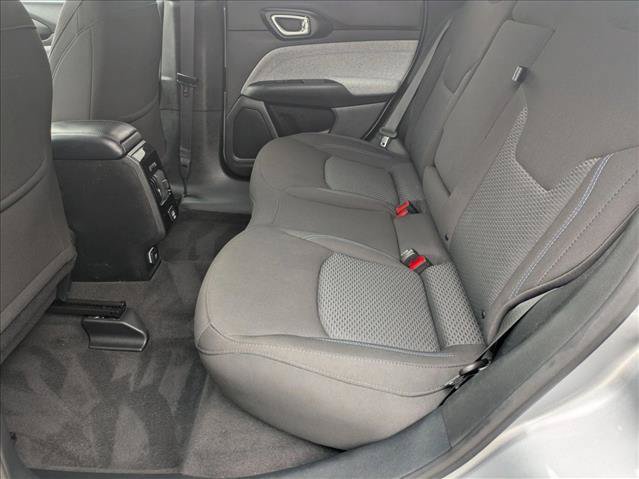 Used 2023 Jeep Compass Sport AWD/4WD image 17