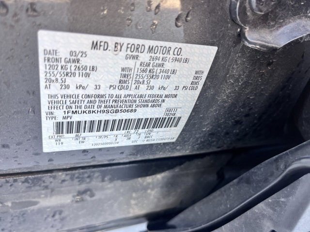 Used 2025 Ford Explorer ST-Line image 12