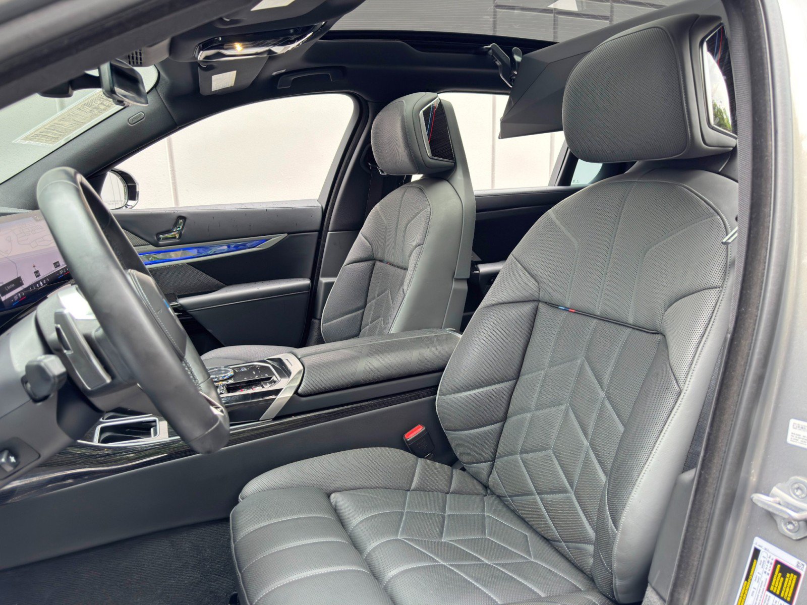 Used 2023 BMW 740i RWD image 50