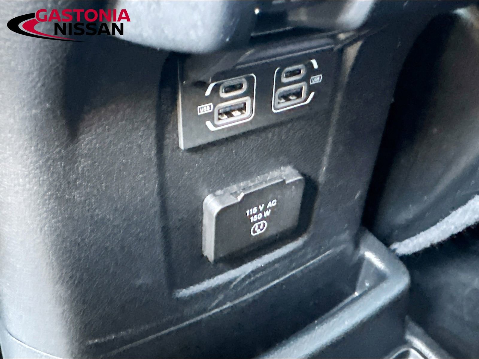 Used 2023 Jeep Wrangler Unlimited Sahara w/ Cold Weather Group AWD/4WD image 34