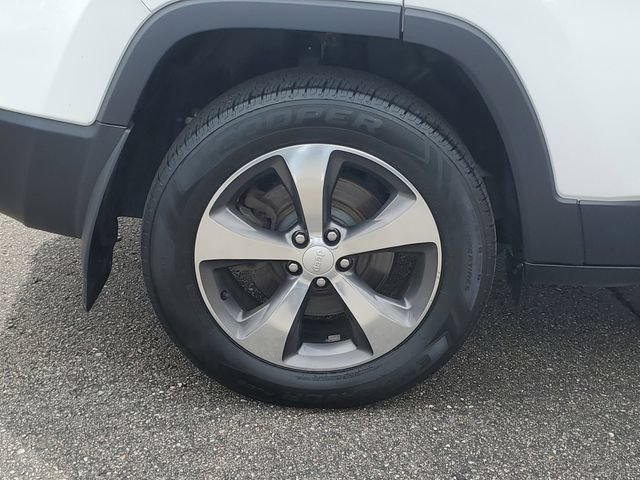 Used 2020 Jeep Cherokee Limited AWD/4WD image 6