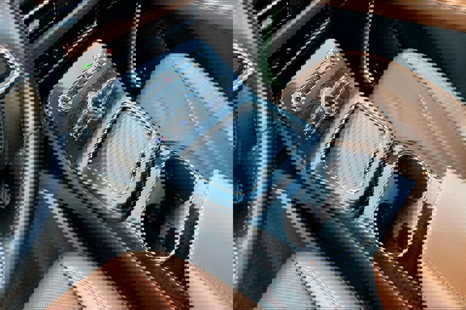 Used 2021 Lincoln Nautilus Reserve w/ Class II Trailer Tow Package image 16