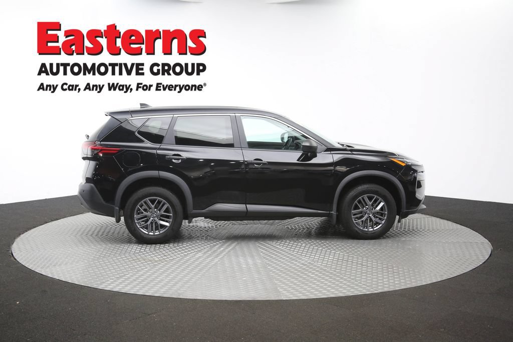 Used 2023 Nissan Rogue S AWD/4WD image 45