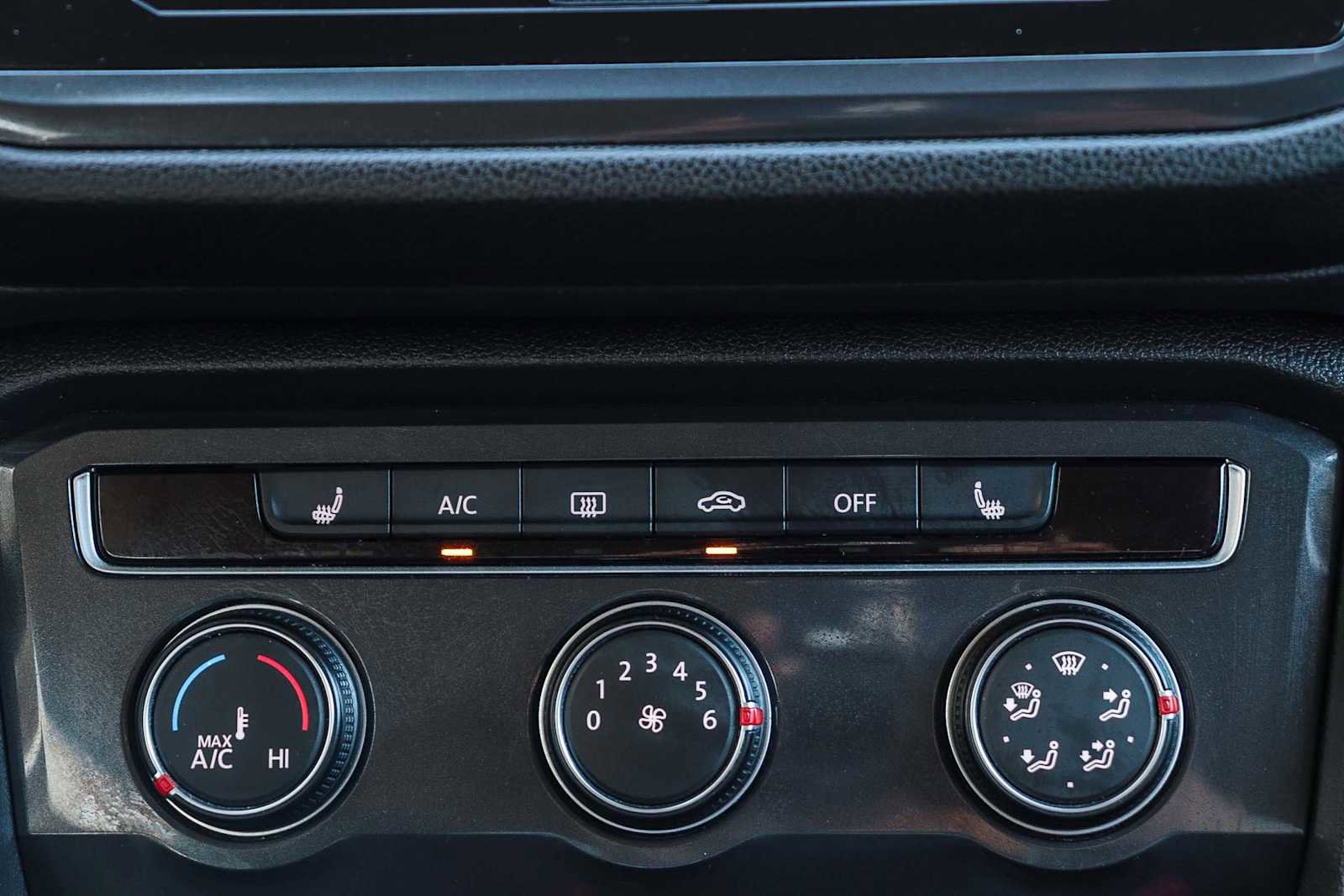 Used 2024 Volkswagen Tiguan S image 14