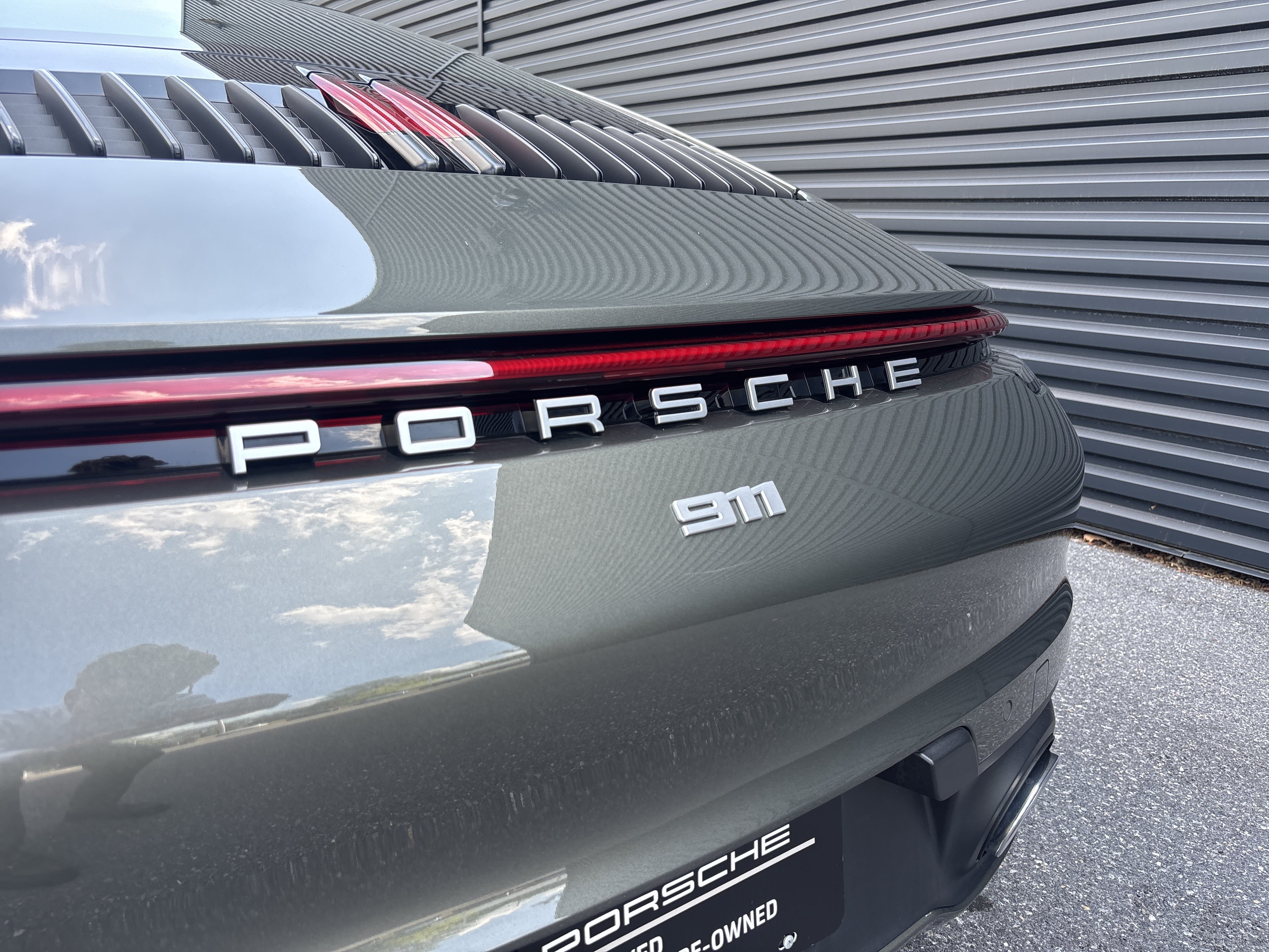 Used 2023 Porsche 911 Carrera image 7