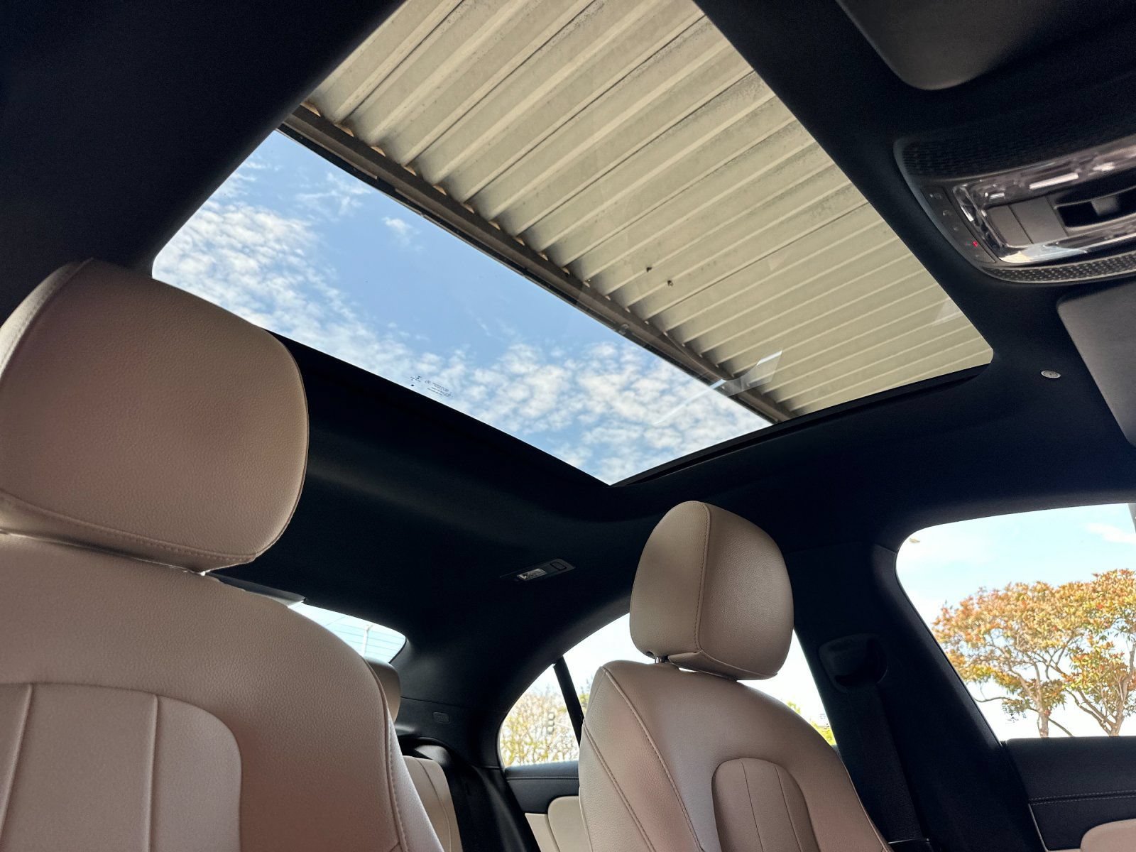 Used 2021 Mercedes-Benz CLA 250 w/ Premium Package image 22