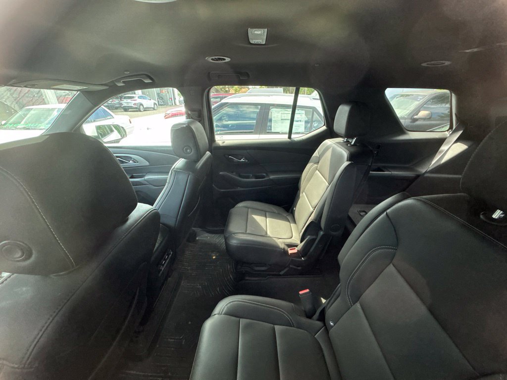 Used 2022 Chevrolet Traverse LT FWD image 23