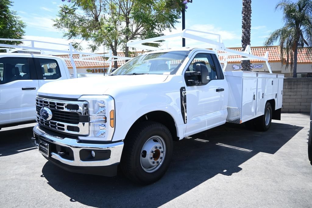 New 2026 Ford F350 XL w/ XL Chrome Package RWD image 7