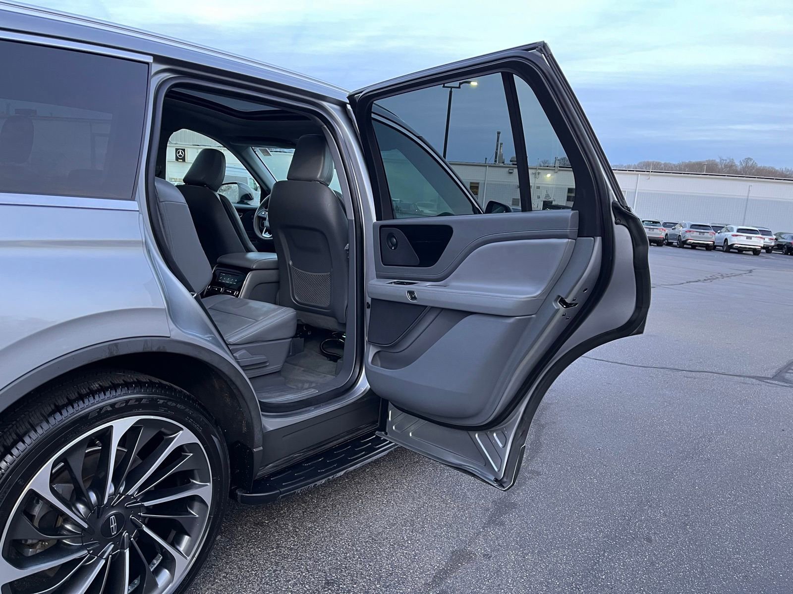 Used 2021 Lincoln Aviator Reserve w/ Equipment Group 201A image 26