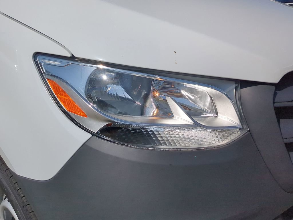 Used 2025 Mercedes-Benz Sprinter 2500 image 20