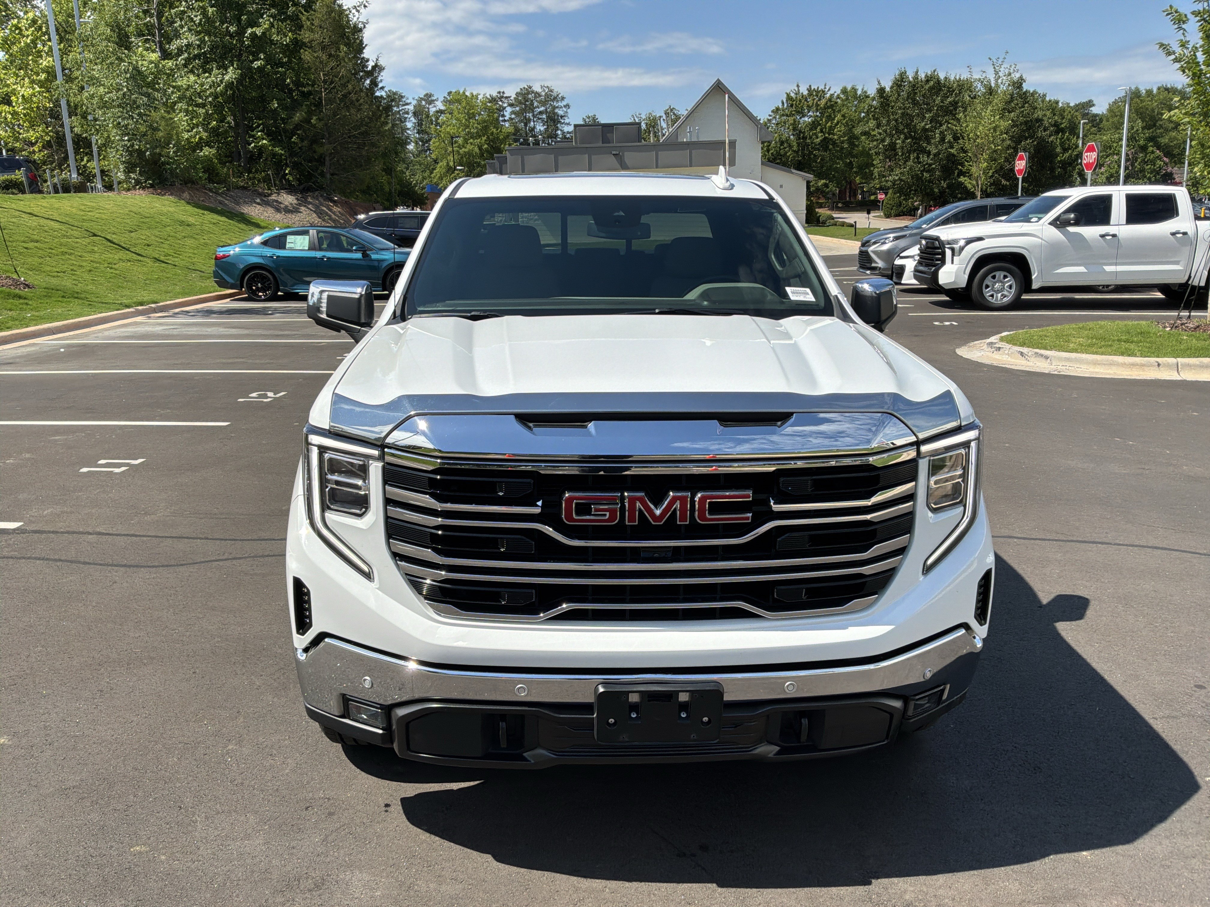 Used 2024 GMC Sierra 1500 SLT w/ SLT Premium Plus Package AWD/4WD image 3
