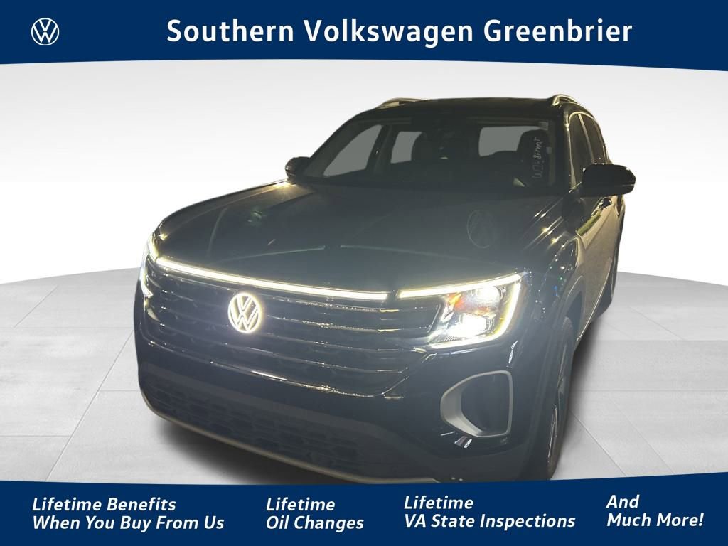 Used 2025 Volkswagen Atlas SE image 1