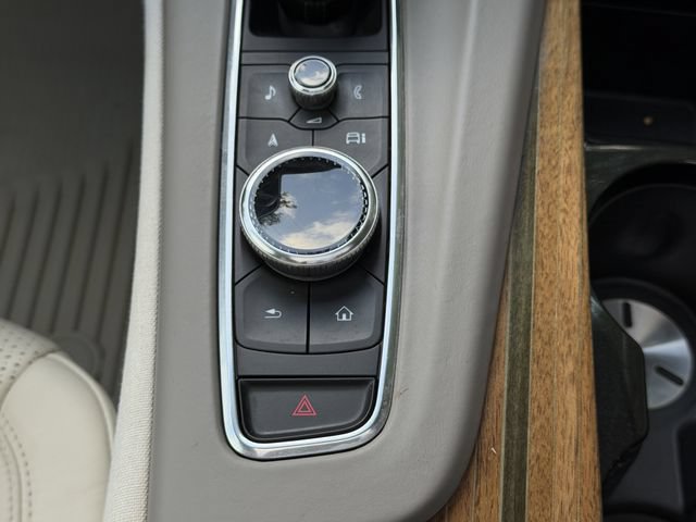 Used 2023 Cadillac Escalade Sport Platinum w/ LPO, Floor Liner Package AWD/4WD image 24