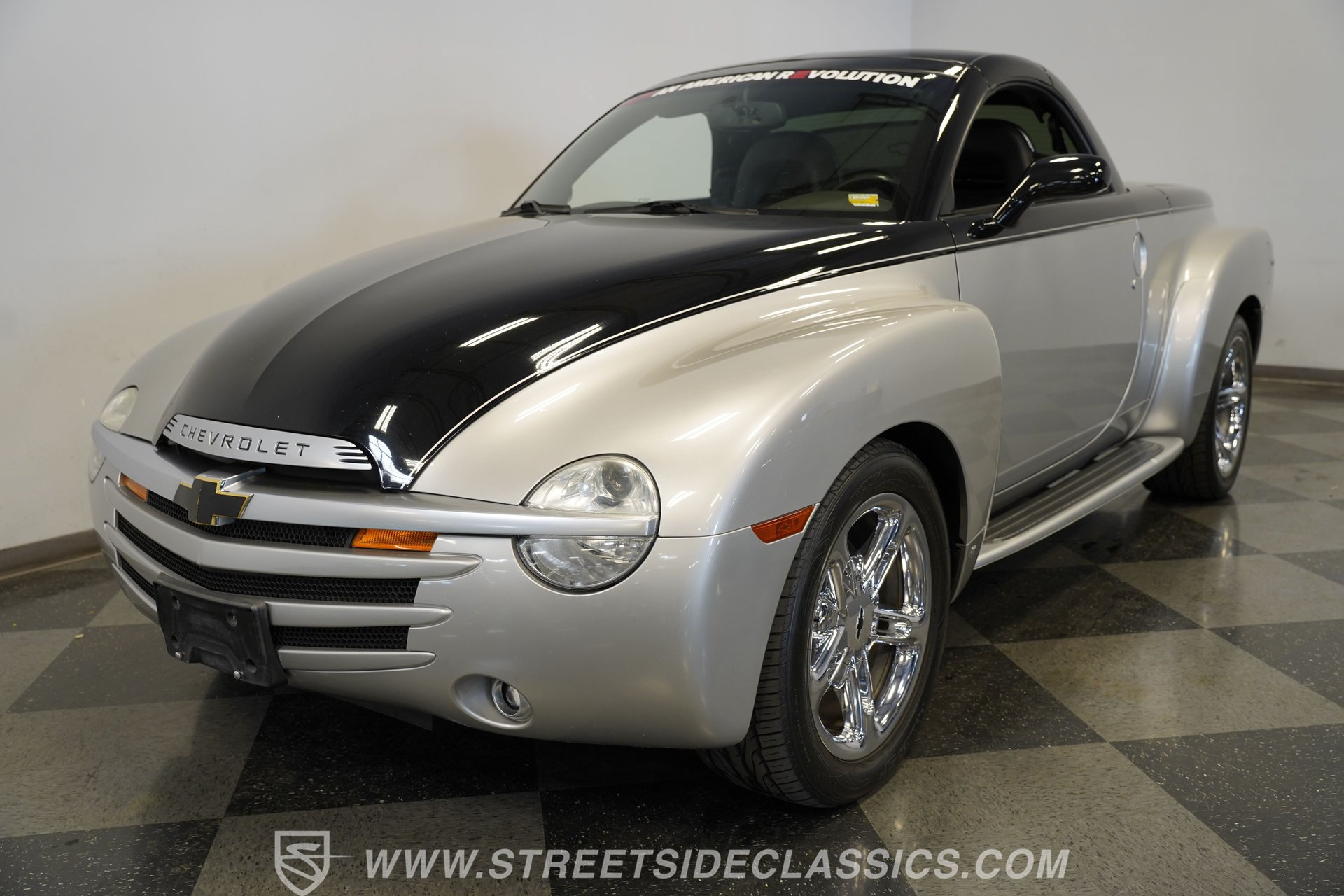 Used 2006 Chevrolet SSR w/ Preferred Equipment Group RWD image 19