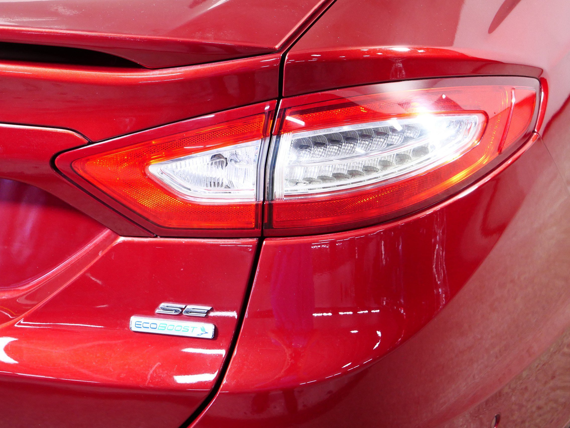 Used 2013 Ford Fusion SE FWD image 17