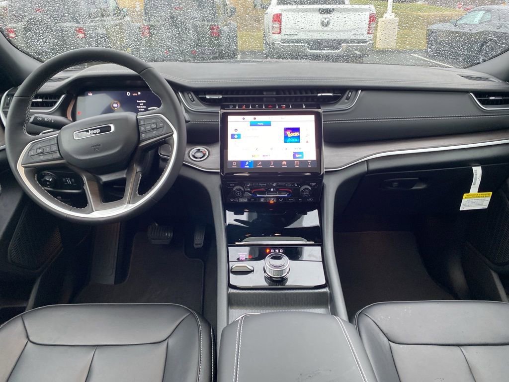 New 2025 Jeep Grand Cherokee L Limited w/ Black Appearance Package image 25