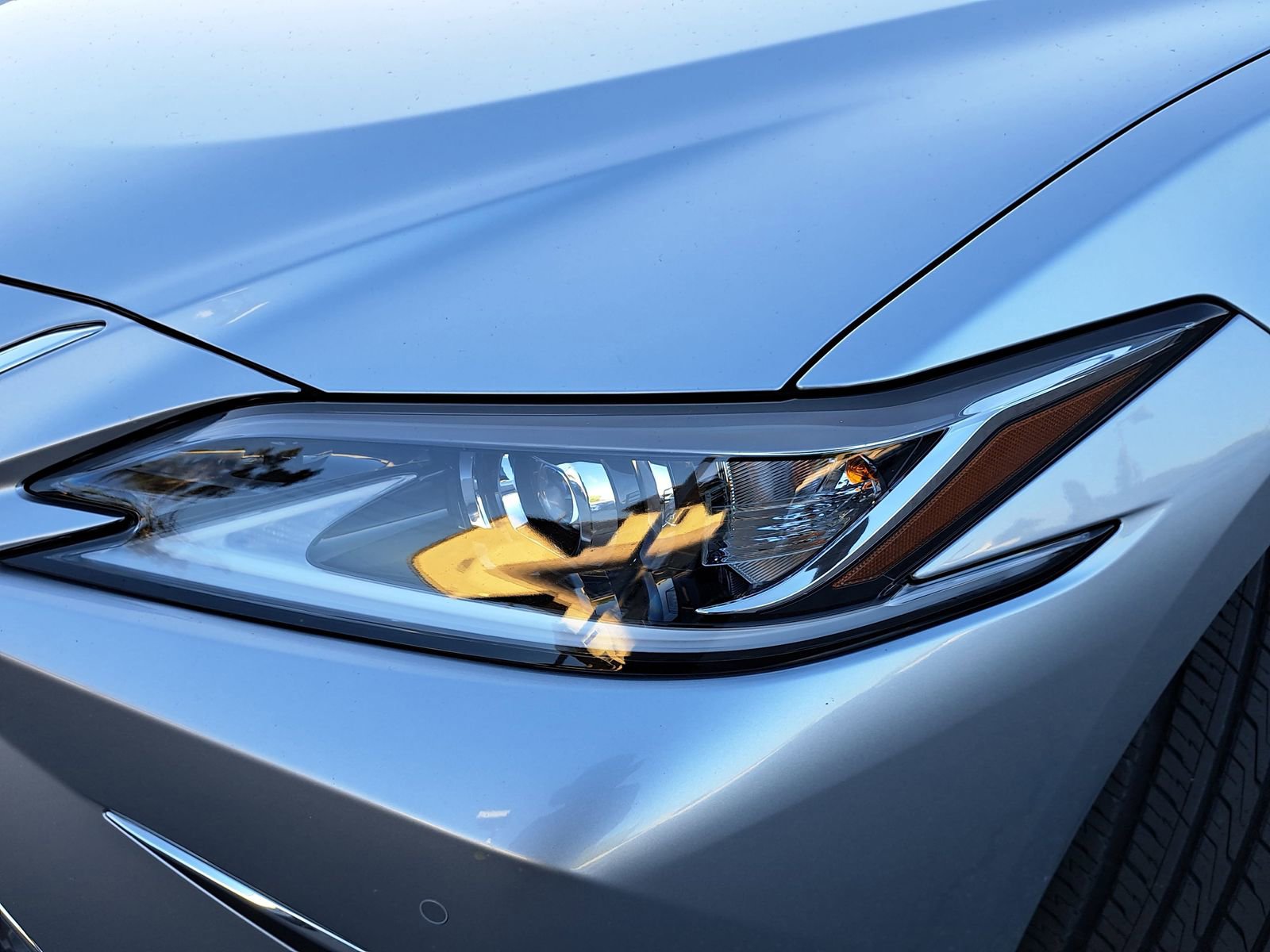 Used 2023 Lexus ES 350 w/ Premium Package image 33