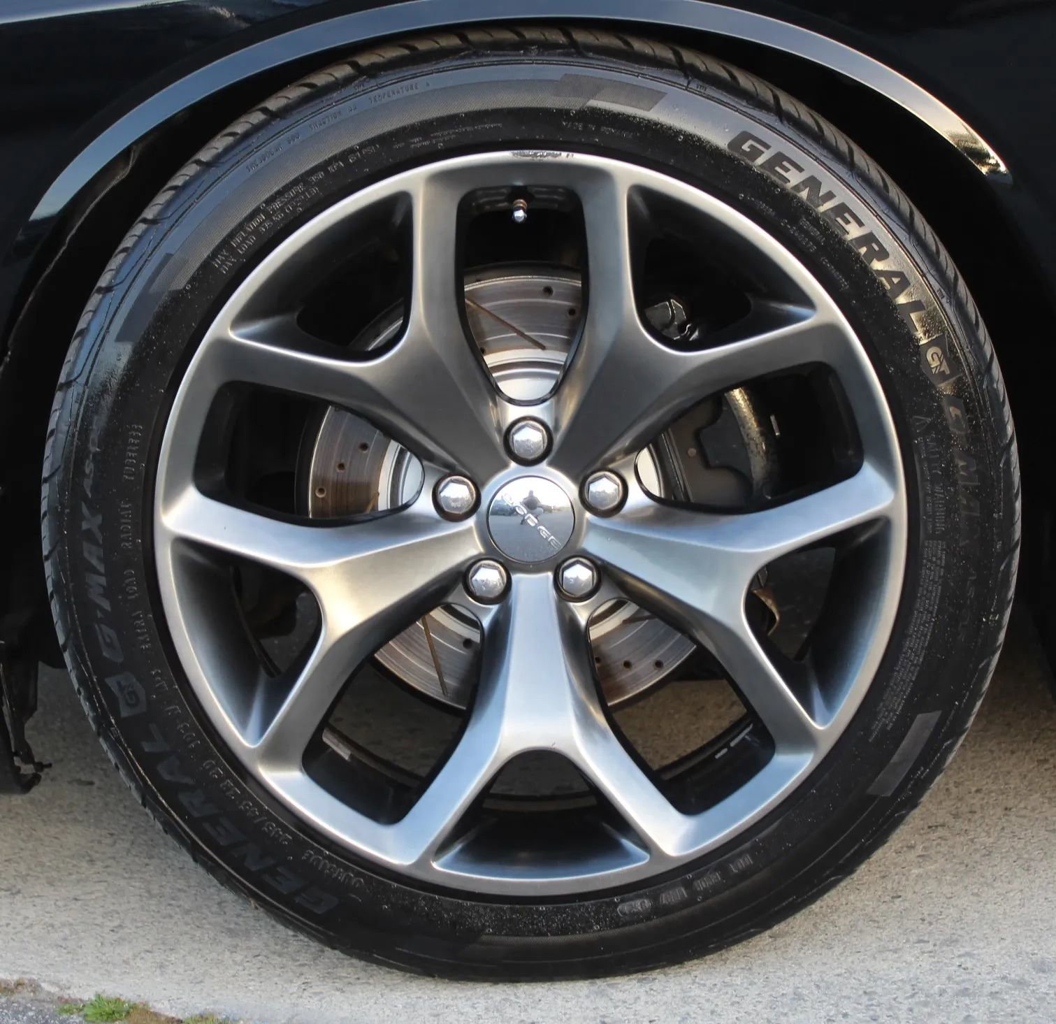 Used 2015 Dodge Challenger R/T Plus RWD image 9