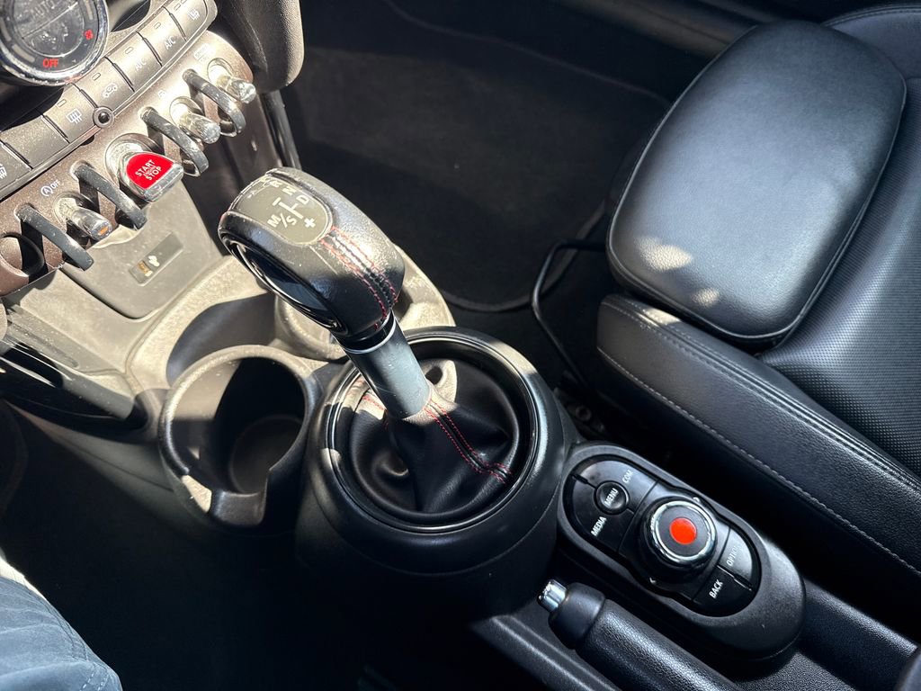 Used 2019 MINI Cooper S w/ Signature Upholstery Package image 25