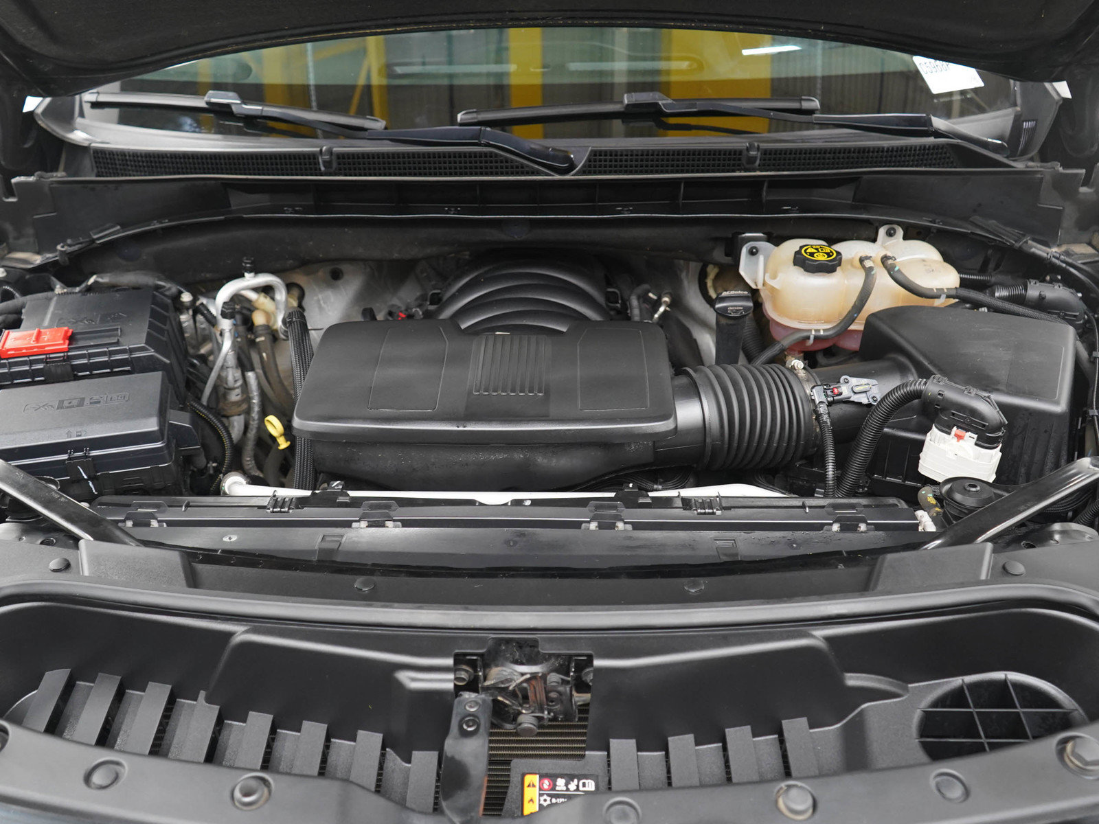 Used 2022 GMC Yukon AT4 w/ AT4 Premium Package AWD/4WD image 36