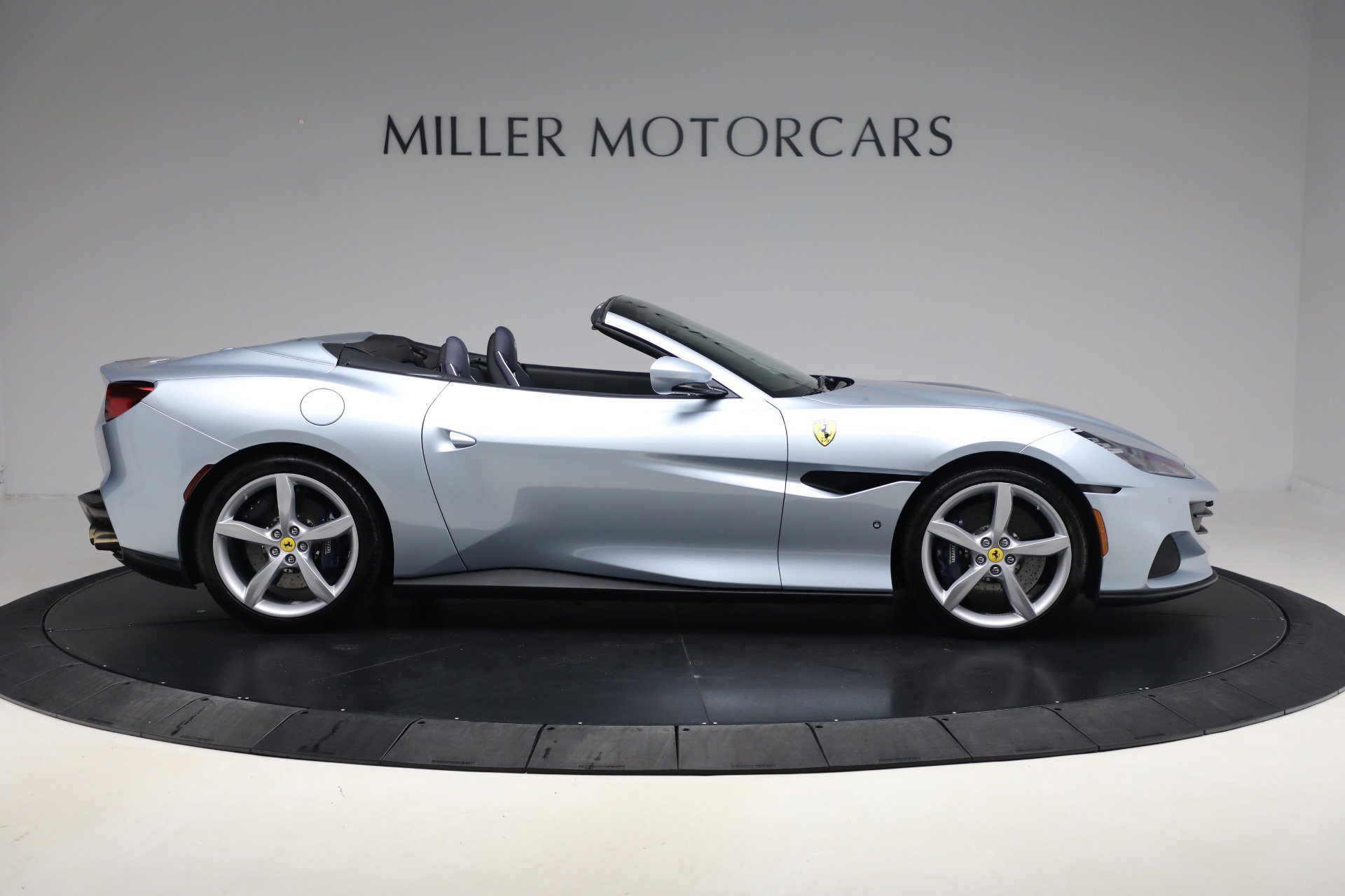 Certified 2023 Ferrari Portofino M image 8