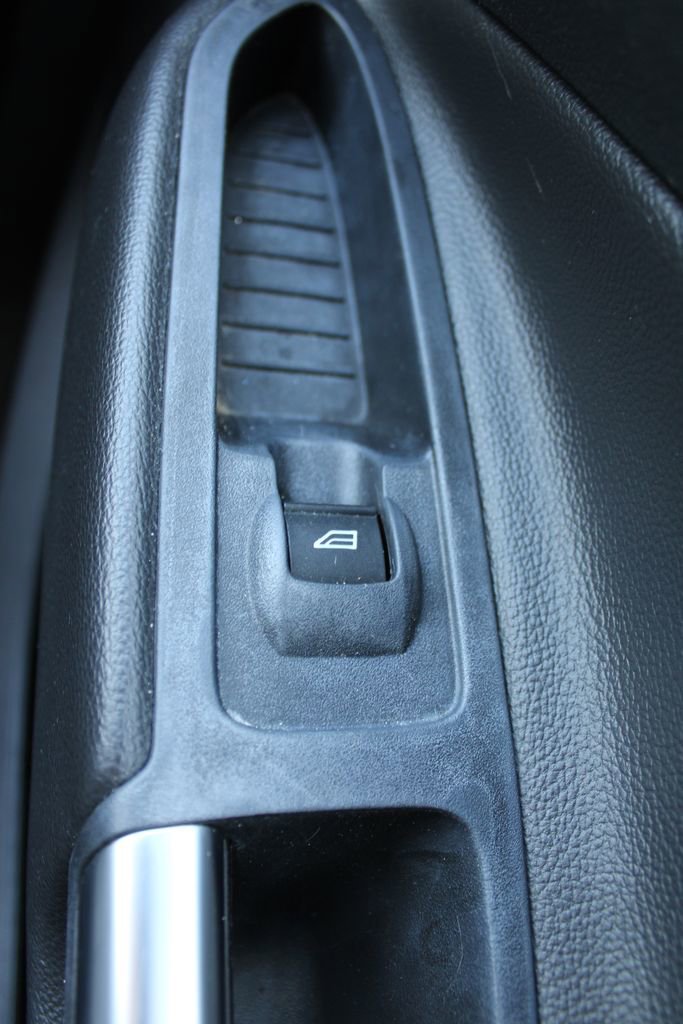 Used 2017 Ford Escape SE image 22