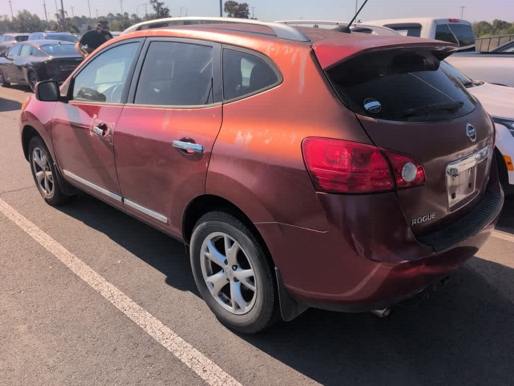 Used 2011 Nissan Rogue SV FWD image 5