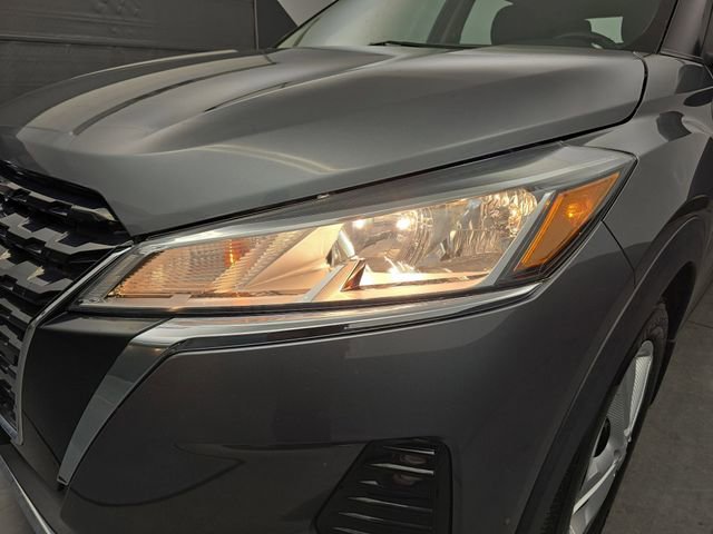 Used 2023 Nissan Kicks S w/ Interior Electronics Package FWD image 15
