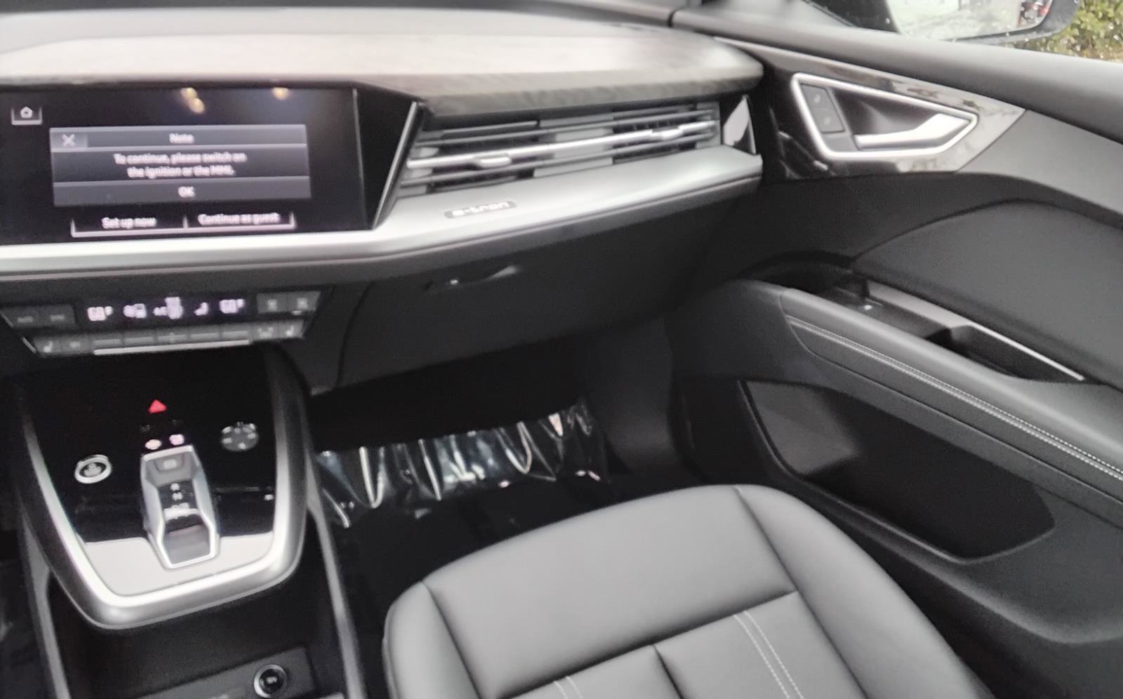 Certified 2025 Audi Q4 e-tron Premium w/ Convenience Package image 20