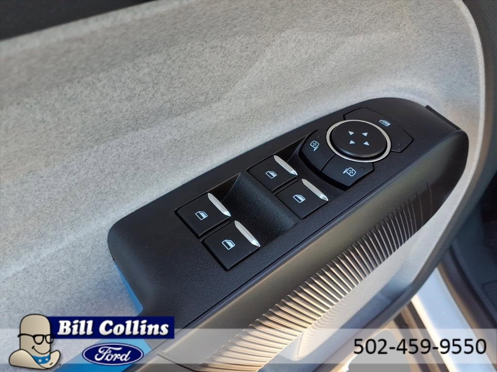 New 2025 Ford Maverick XLT w/ Equipment Group 301A image 16