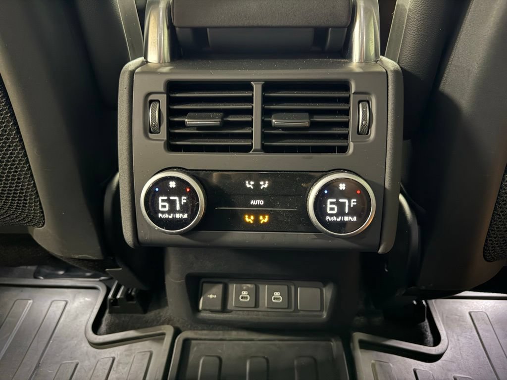 Used 2024 Land Rover Discovery S AWD/4WD image 25