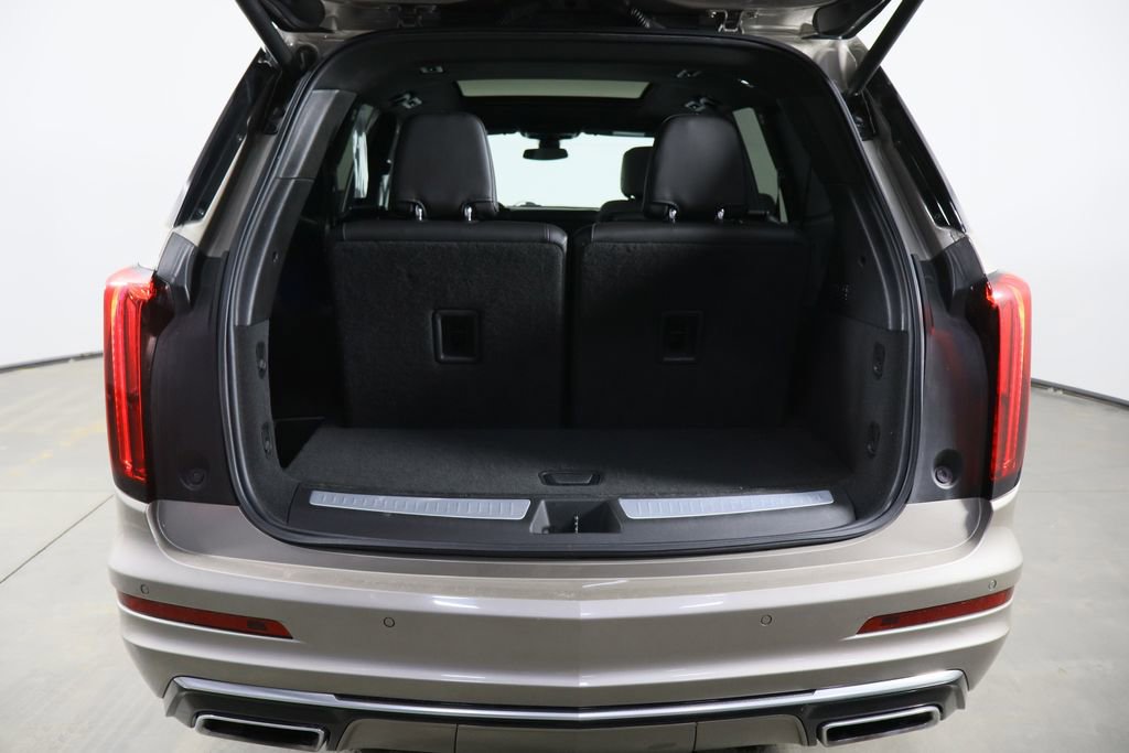 Used 2022 Cadillac XT6 Premium Luxury AWD/4WD image 19
