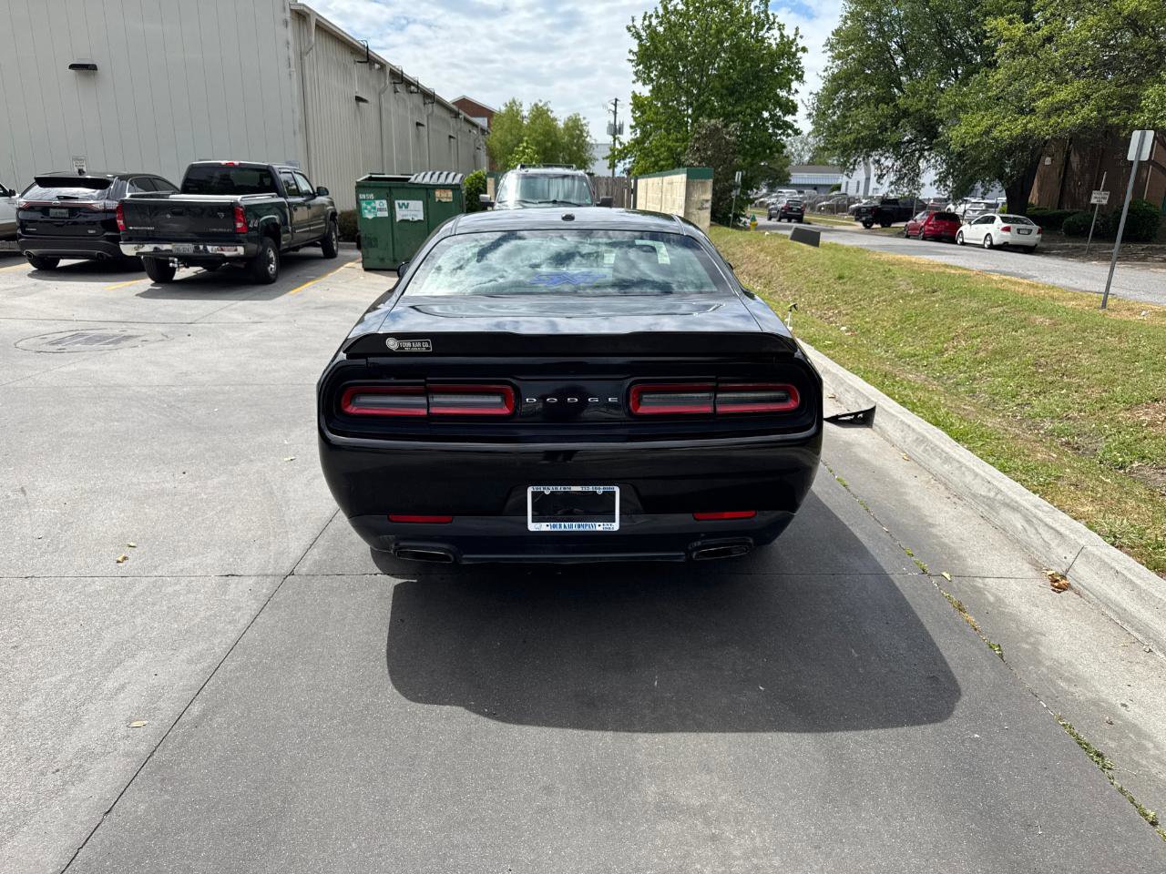 Used 2015 Dodge Challenger SXT RWD image 10