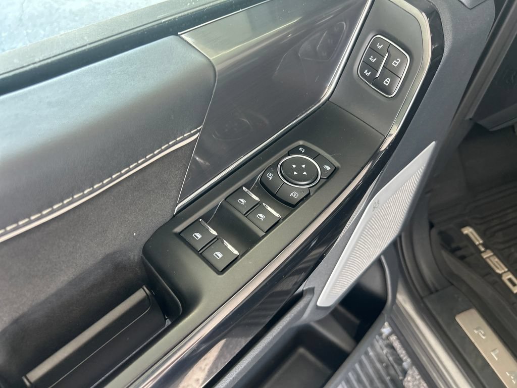 Used 2025 Ford F150 Lightning Platinum AWD/4WD image 14