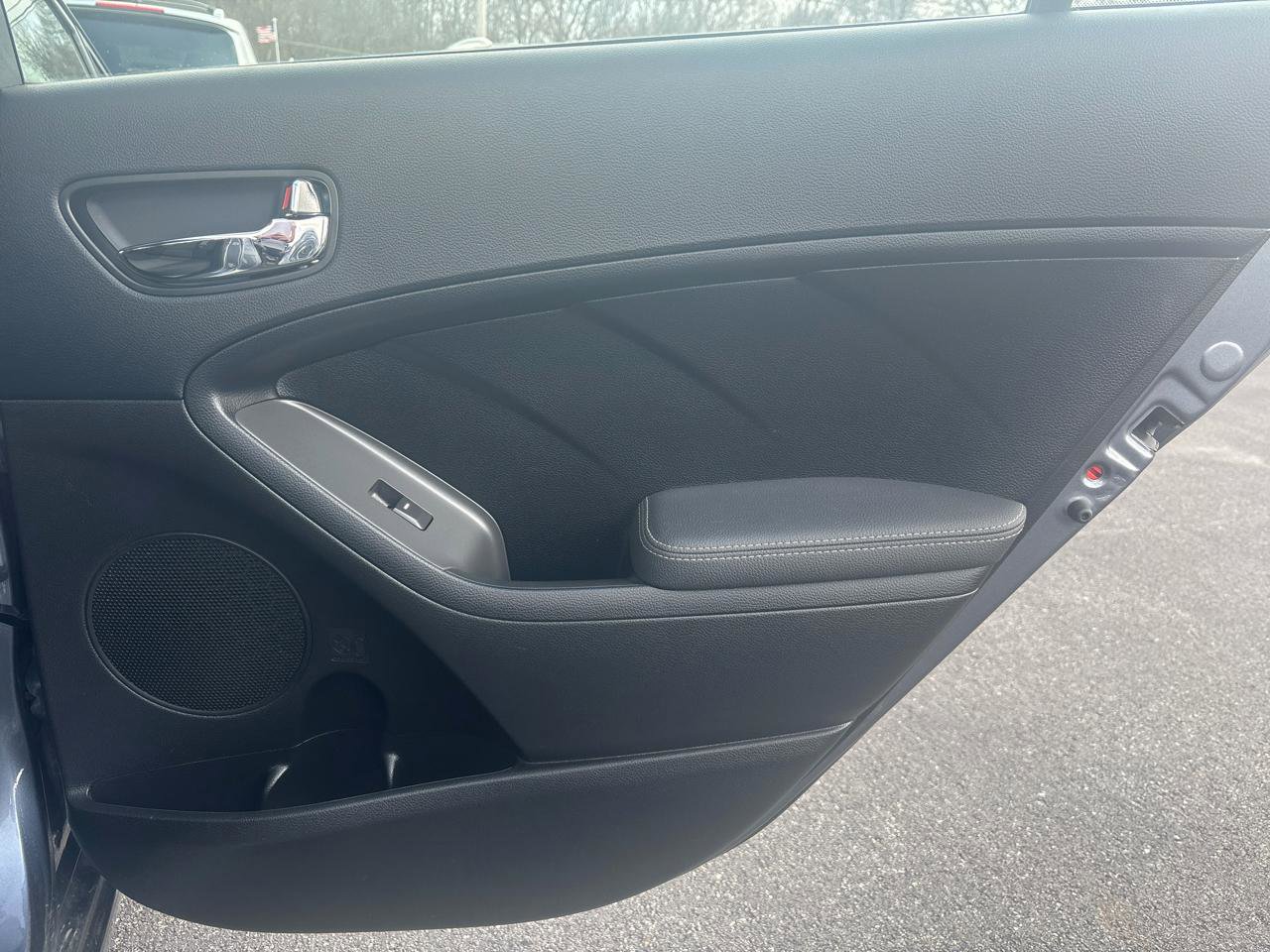 Used 2018 Kia Forte S image 19