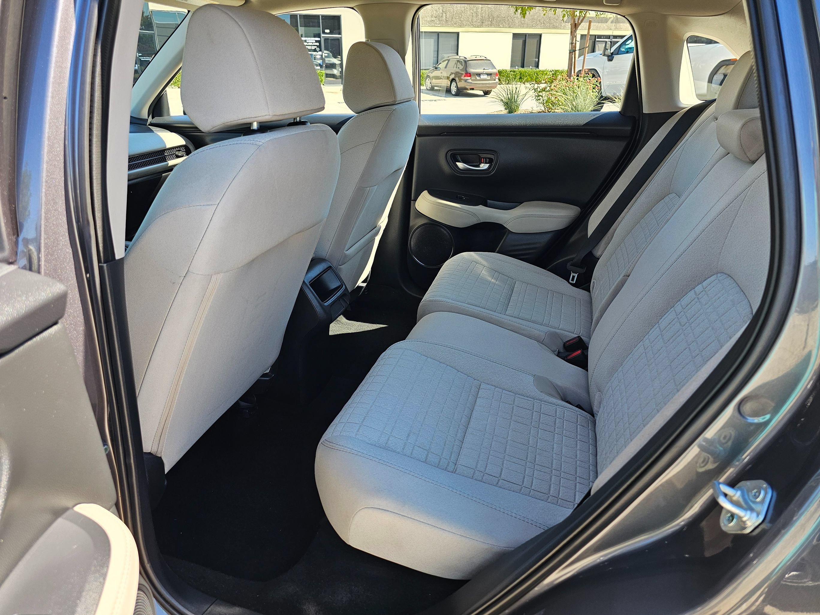 Used 2025 Honda HR-V LX image 19