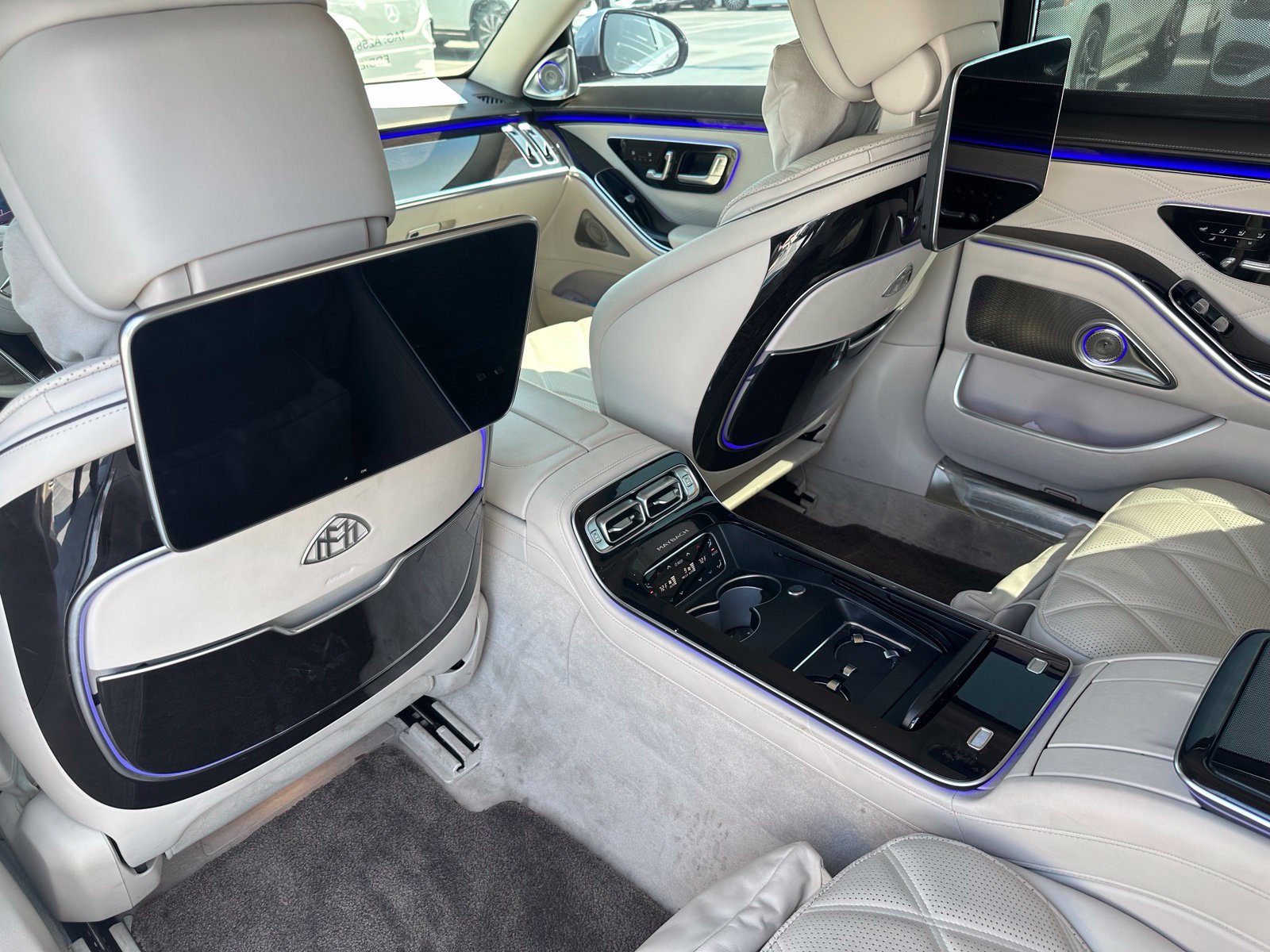 Used 2024 Mercedes-Benz Maybach S 580 4MATIC image 9