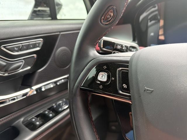 Used 2024 Lincoln Corsair Reserve FWD image 28