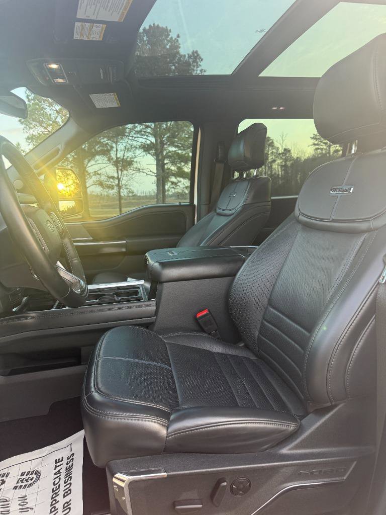 Used 2025 Ford F350 Platinum w/ FX4 Off-Road Package image 4