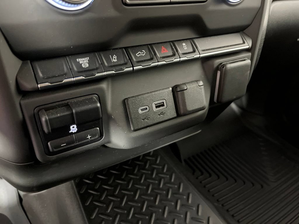 Certified 2025 GMC Sierra 2500 Pro w/ Convenience Package AWD/4WD image 31