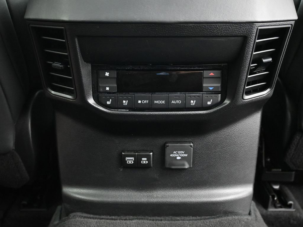 Used 2025 Toyota Sequoia Capstone image 8
