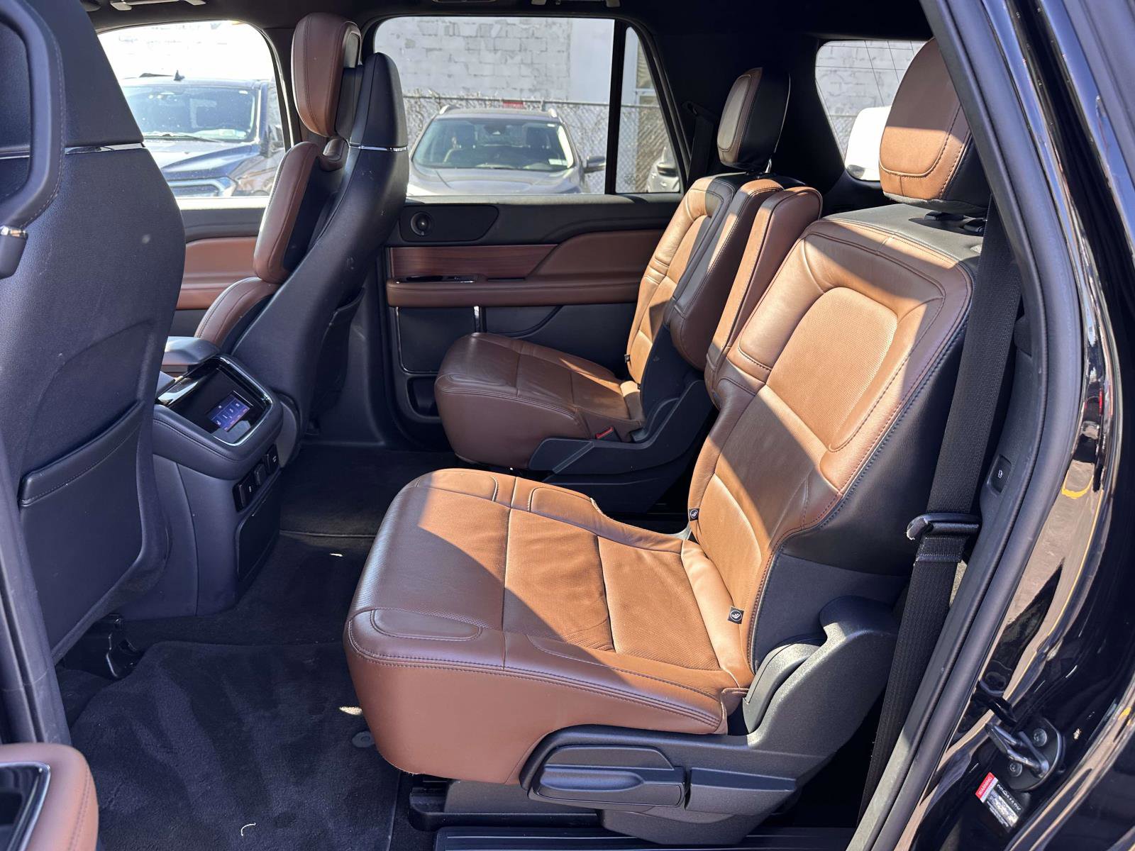 Used 2023 Lincoln Navigator L Reserve image 14