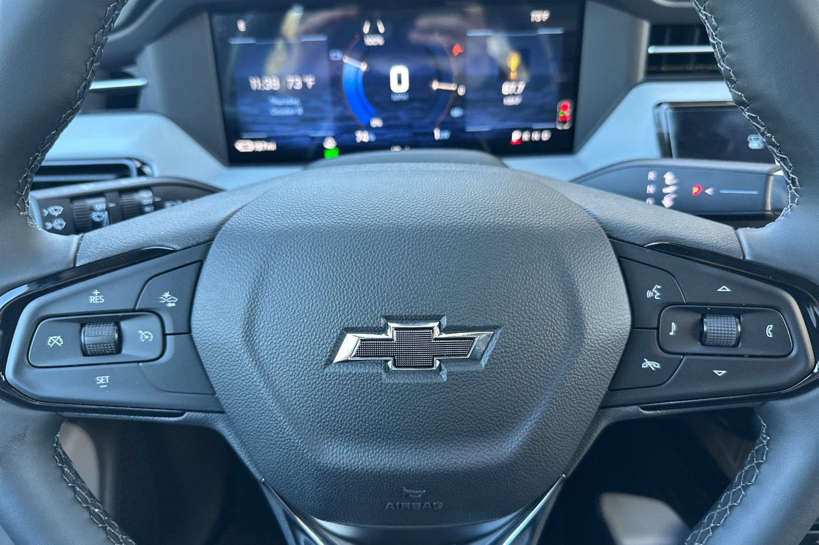 New 2027 Chevrolet Bolt RS w/ Technology Package FWD image 23
