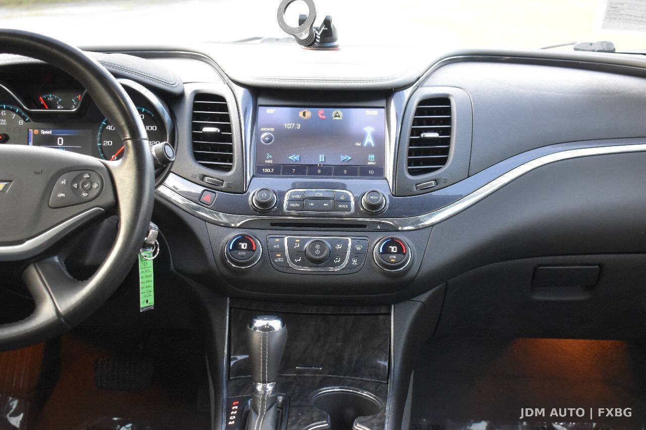 Used 2014 Chevrolet Impala LT w/ Convenience Package FWD image 23