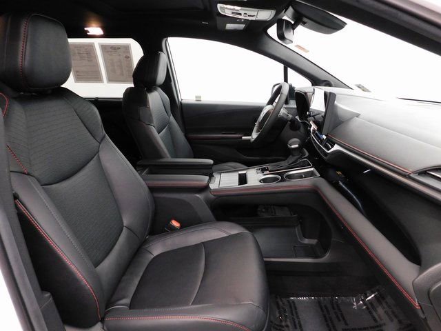 Used 2025 Toyota Sienna XSE image 35