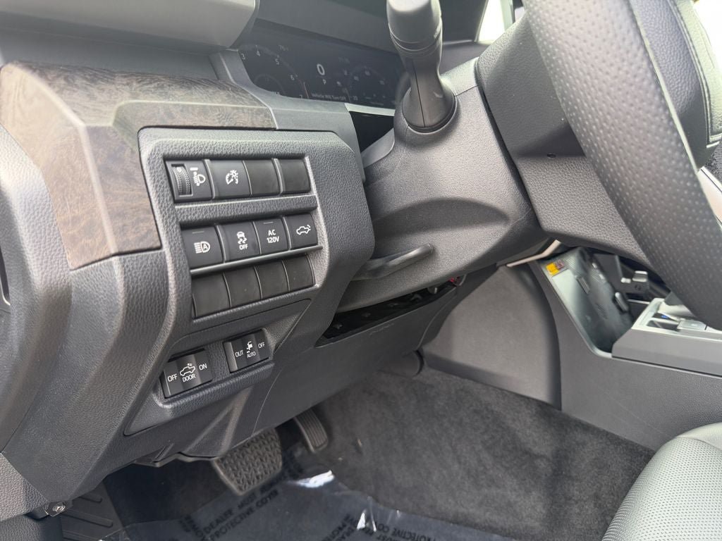 Used 2024 Toyota Tacoma Limited w/ Limited Package (LT) AWD/4WD image 19