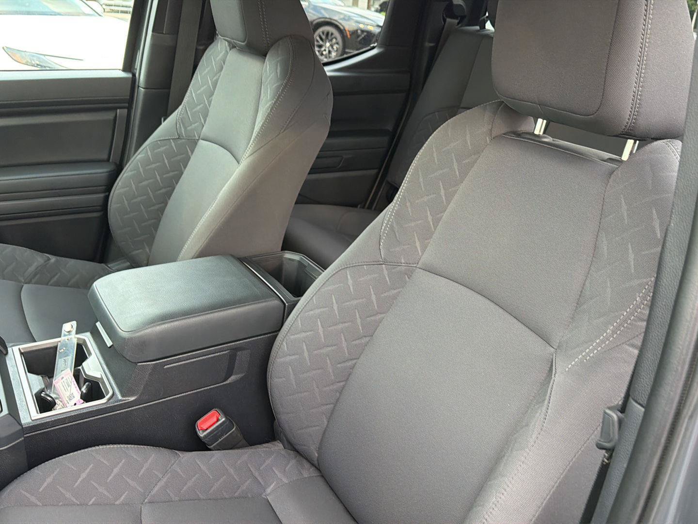 Certified 2025 Toyota Tacoma SR5 AWD/4WD image 28