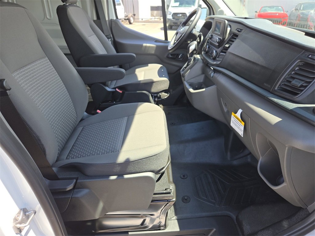 New 2025 Ford Transit 250 148 Medium Roof image 14