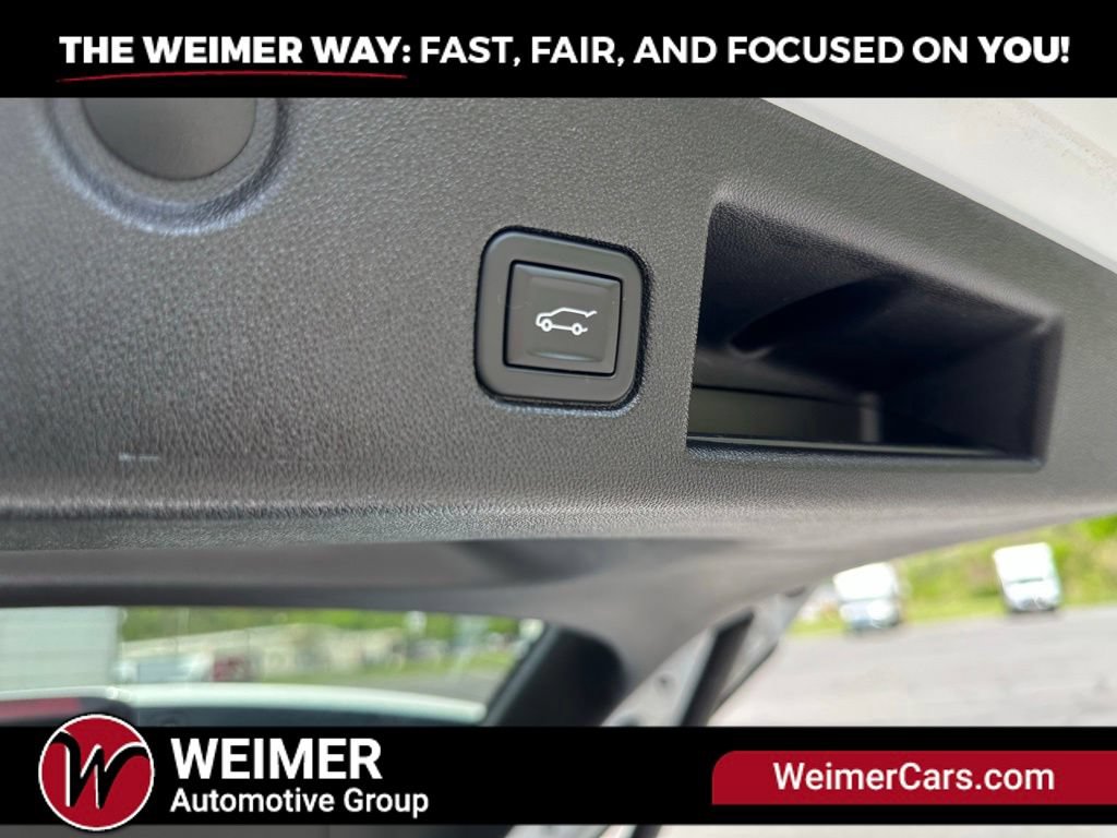 Used 2023 Chevrolet Equinox LT w/ Driver Convenience Package AWD/4WD image 28