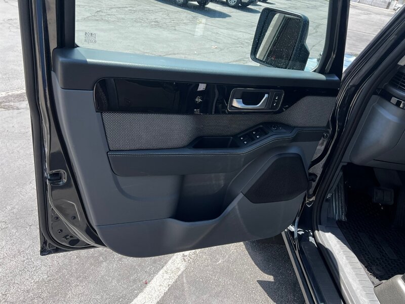 Used 2024 INEOS Grenadier Station Wagon AWD/4WD image 17